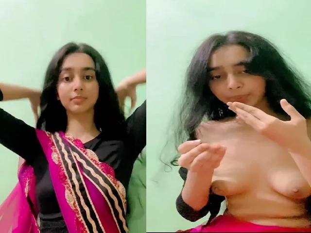 Mydesi leaked viral mms young Indian school girl playing with her small boobs nude selfie mms